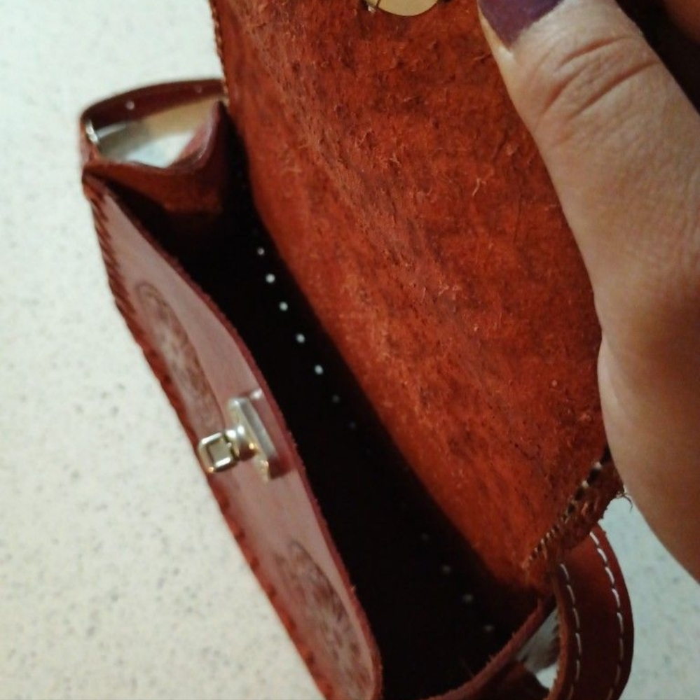 Authentic Vintage Mexican Leather Handmade Embossed Weaved Crossbody Bag - Picture 4 of 6
